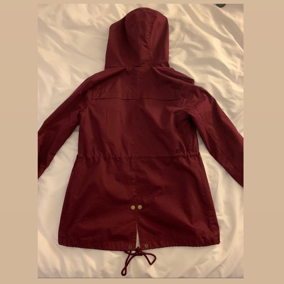 Adjustable Drawstring Utility Rain Jacket - Picture 3 of 8